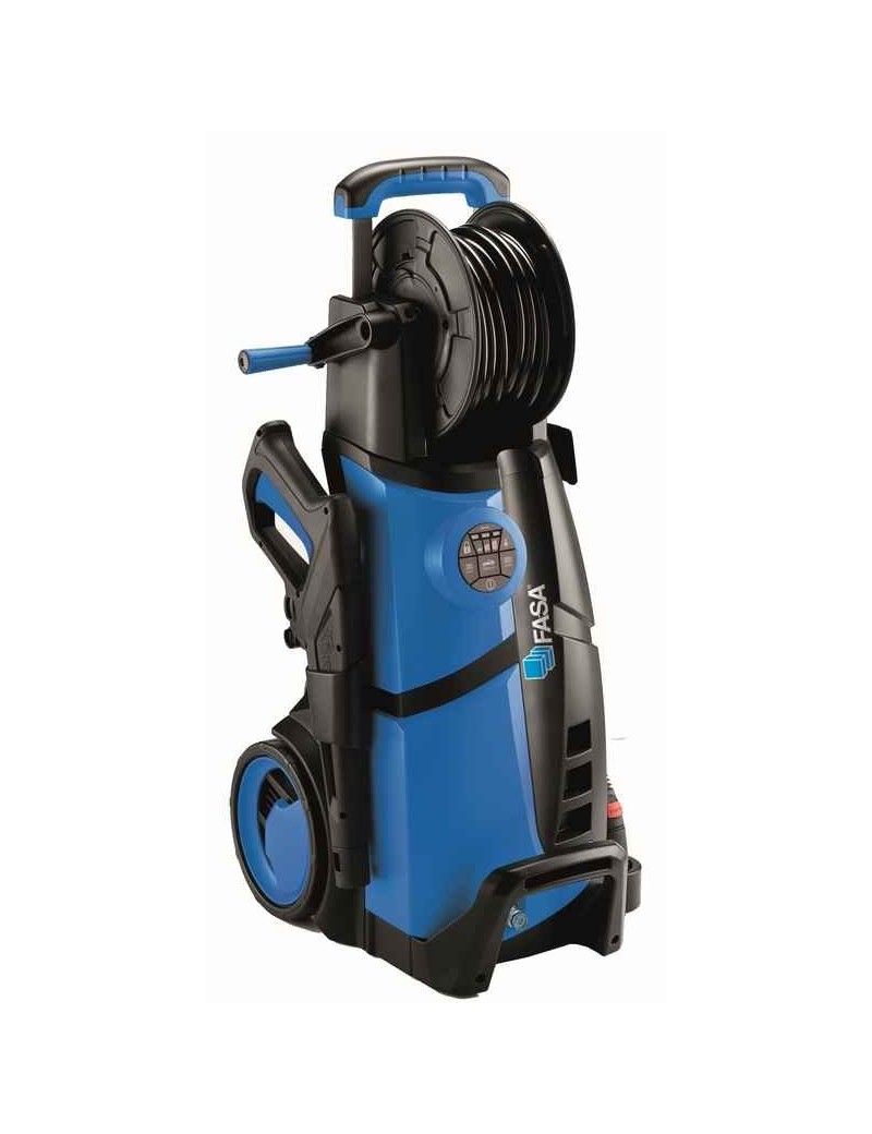 Maniglia telescopica e avvolgitubo: massima praticità in fase di lavoro e di riordino dopo l’uso, riducendo al minimo l’ing