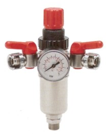 Riduttore di pressione con filtro, manometro d.40 a 2 rubinetti in linea. Pressione massima 12 BAR.