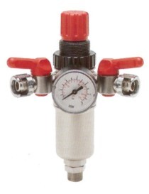 Riduttore di pressione con filtro, manometro d.40 a 2 rubinetti in linea. Pressione massima 12 BAR.